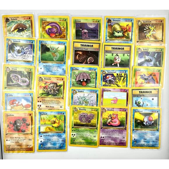 Pokemon 1st edition LOT First ed 24 Fossil Cards *NEVER PLAYED NON HOLO TCG WOTC - Picture 1 of 5